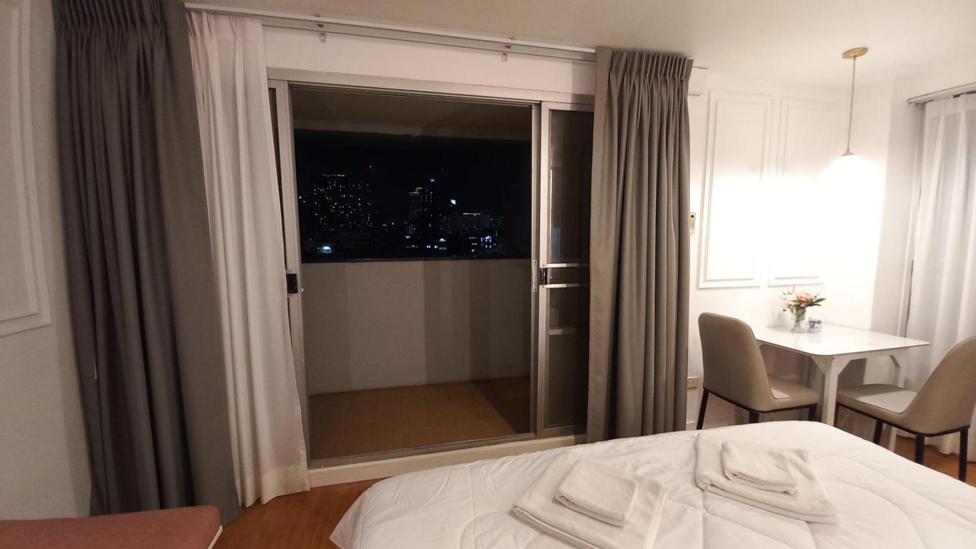 Panoramic City View Room At Silom Banguecoque Quarto foto